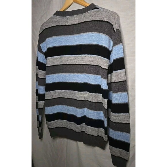 Classic Striped Dad or Grandpa Men's Sweater in Gray and Blue - Picture 7 of 8